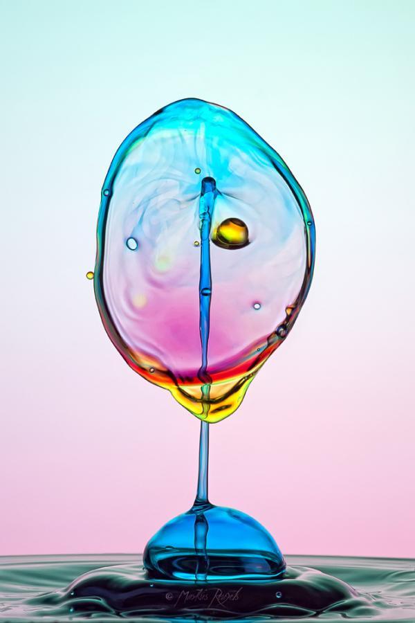 Markuso Reugelso fotografuojamas vandens lašelis